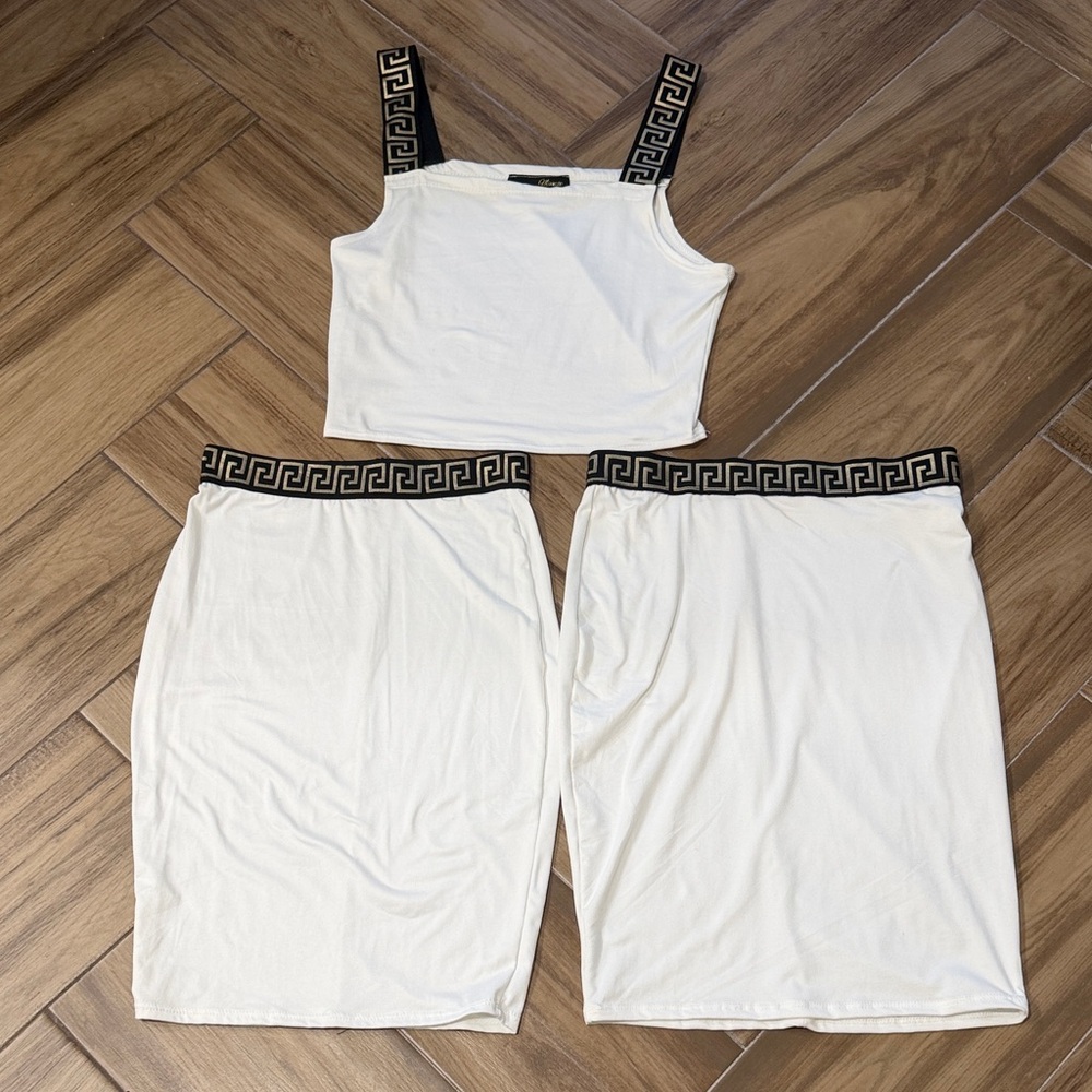 White Two-Piece Set with Greek Key Trim size Medium